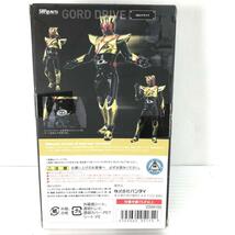 □中古品□ BANDAI バンダイ フィギュア S.H.Figuarts ゴルドドライブ 仮面ライダードライブ_画像2