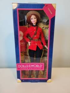 Barbie DOLLS OF THE WORLD CANADIAN POLICE新品未開封品！