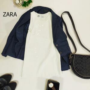 ザラ ZARA タンクトップ サイズUSAM ホワイト ストレッチ ノースリーブ 脇広め シンプル カジュアル 3075