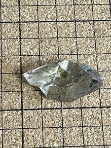 原石　トルマリン入り水晶