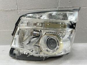 R50925 ヴォクシー ZRR70W 後期 純正 ヘッドライト 左 HID KOITO 28-226