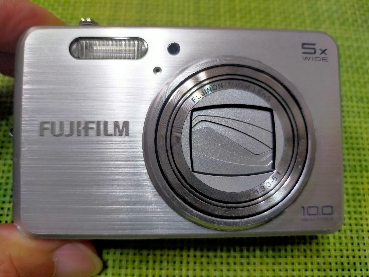 最安値挑戦】 FUJIFILM FINEPIX 富士フィルム デジカメ J150W デジタル