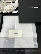 送料無料　定価7.7万　新品　23A新作　CHANEL シャネル　ロゴ　ココマーク　シルクスカーフ_画像4