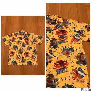 着用少な目.美品☆Sun Friend サイズS 半袖開襟アロハシャツ・クラシックカー.旧車&ALOHA Shirts&リーフ総柄　沖縄 //マンゴかりゆしウェア