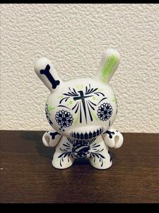 kidrobot dunny Maxx242 2010 2tone dunny