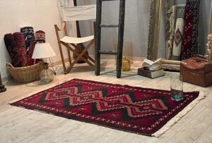 イラン産 バルーチ 162×98cm クリーニング済 トライバルラグ ウール 赤系 手織り絨毯 カーペット ラグ キャンプ 羊毛 ペルシャ絨毯 713