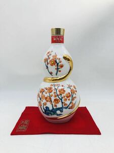 東京限定発送 【未開栓】SUNTORY WHISKY ROYAL サントリー ローヤル ウイスキー 干支ボトル 巳歳 瓢箪 600ml 43% 1069g WH20998