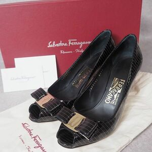 3-ZH097 サルヴァトーレフェラガモ Salvatore Ferragamo パンプス 箱付き ブラック 6 レディース