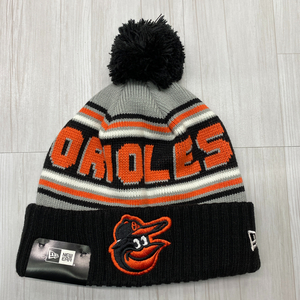 ラスト1 USA正規品 NEWERA ニューエラ MLB 限定ニット帽 ボルチモア オリオールズ Orioles 黒 ポンポン付き ニットキャップ メジャーリーグ