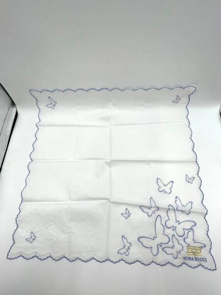 【シール付き未使用品】NINA RICCI ニナ リッチ ハンカチ スカーフ バンダナ オフホワイト×ライトブルー 刺繍 44×44