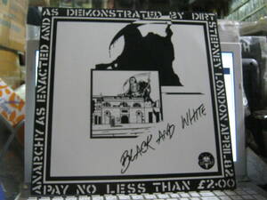 DIRT ダート / BLACK AND WHITE ドイツ盤2LP CRASS Scraps Flux Of Pink Indians Extreme Noise Terror Filthkick Varukers Zounds 