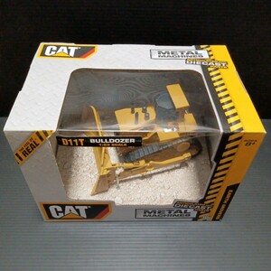 ● CAT「1/63　D11T」ブルドーザー　ダイキャスト　ミニカー