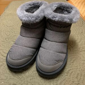 ベアパウ　スノーブーツ　ショートブーツ　BEARPAW 防水