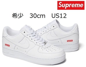 希少 30cm Supreme × NIKE Air Force 1 Low White US12 シュプリーム ナイキ エアフォース 1 白 Box Logo Sticker 付 Tee Tシャツ SB Dunk