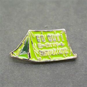 送料込み★GO OUT テント ピンバッジ ピンズ アウトドア/キャンプ/登山好きな方にオススメ！ アクセサリー ファッション小物 服飾雑貨