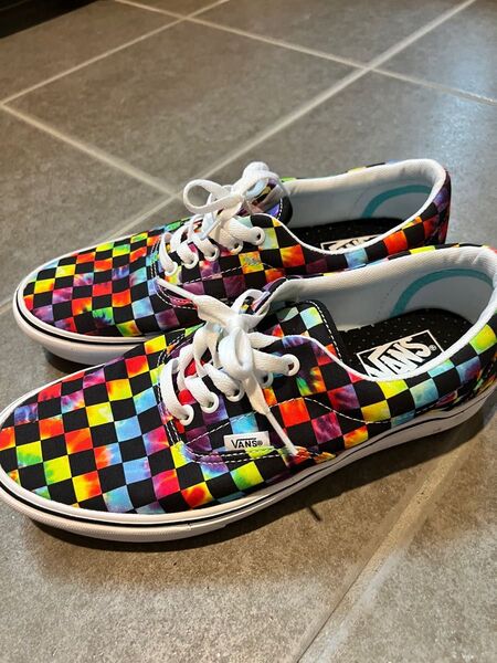 美品VANS バンズ TIE-DYE CHECKER BLACK ComfyCush(コンフィクッシュ)