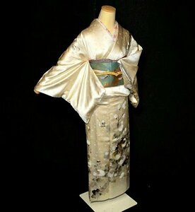 Art hand Auction Kimono besuchen, gebraucht, Top Qualität, wie neu, handgemalt, Goldfarben, Silbertintenabstufung, Ringelblume, Pflaume, Länge 161, 5cm, Ärmellänge 64, 5cm, T3094, Damen-Kimono, Kimono, Besuchskleidung, Fertig