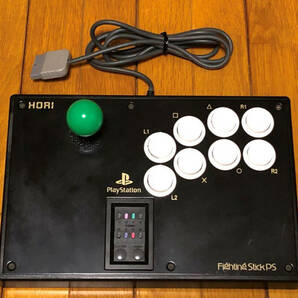 動作確認済み！ HORI PS1 / PS2用 コントローラー FIGHTING STICK PS / ファイティングスティックPS HPS-07 (ボタン&スティック 交換済み)の画像1