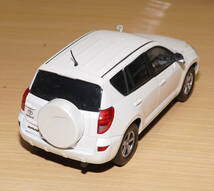 1/24 トヨタ TOYOTA RAV4 ホワイト ミニカー ダイキャスト 本体のみ 箱なし 送料無料_画像5