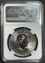 【MS69】2022 カナダ メイプルリーフ 銀貨 NGC 5ドル 純銀 地金型 アンティークコイン モダン_画像4