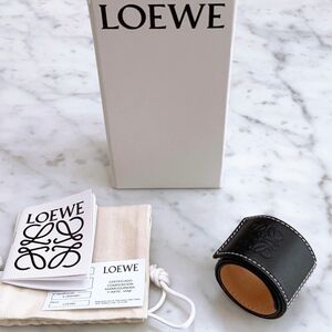 LOEWEロエベ　アナグラム　パイソン　バングル　ブレスレット♪