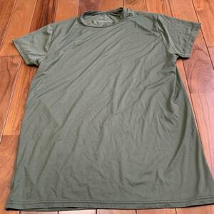 沖縄 米軍放出品 アンダーシャツ Tシャツ トレーニング　ランニング　OD MEDIUM (管理番号M228)