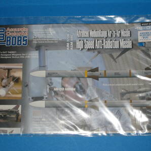 TWO BOBS デカール 1/48 アメリカ軍 空対空 ミサイル AIM-120B/C 対レーダーミサイル AGM-88 Missile Markings 48-095 マイクロスケール