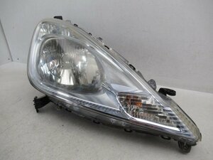 【即決有】 ホンダ フィット ハイブリッド GP1 後期 純正 右 ヘッドライト HID STANLEY P9604 (n087185)