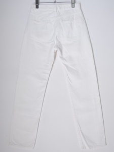 MONCLERモンクレール イタリア製 PANTALONE White Straight-Leg Trousersデカワッペンホワイトストレートデニム国内正規品[LDNA71182]
