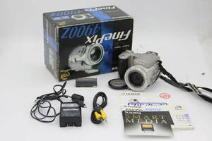 【返品保証】【元箱付き】フジフィルム Fujifilm Finepix 4900Z Super-EBC Fujinon 6x Zoom バッテリー付き コンパクトデジタルカメラ s805
