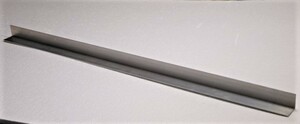 DIYや真空管アンプの自作等に用いるアルミ製のＬ型アングル、サイズ : 40mm×40mm×1m×2.0t ★ 新品・未使用品