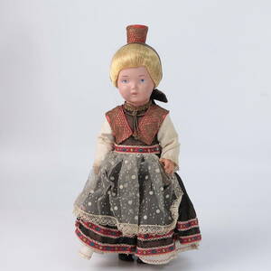◆◇ドイツ シルトクレート社 ヴィンテージドール 民族衣装 女の子 アンティーク 人形◇◆