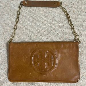 TORY BURCH トリーバーチ　ボンベ レバ レザー ショルダークラッチ　2way