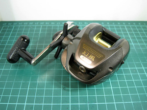 ■中古 SHIMANO シマノ 03 幻風300F　右巻き RH