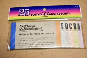 【新品未使用】東京ディズニーランド 25周年 アトラクションチケット「ビッグ10」をもとにデザインされたメモ帳 東京ディズニーリゾート