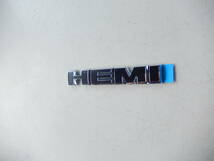 「純正部品」Chrysler 300 Dodge HEMI 4806328AA クライスラー ダッジ チャージャー マグナム エンブレム ネームプレート emblem nameplate_画像1