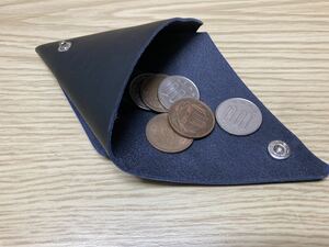 三角コインケース　黒　小銭入れ　シンプル　ハンドメイド　色変更可能
