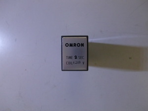 オムロン　ディレーリレー　LY1D-2　200V　2秒　（複数個あり）