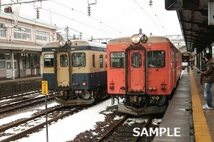 【鉄道写真　1枚】JR西日本　キハ52系　復活国鉄色　大糸線　糸魚川駅　2010.2.10　 KGサイズ 　