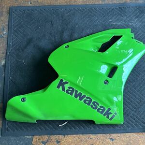 カワサキ　Kawasaki ZXR400 ZX400L-317 右サイドカウル