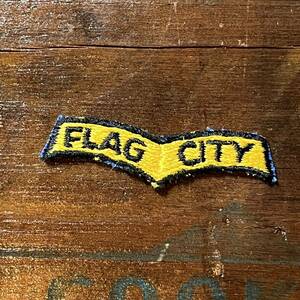 【USA vintage】ワッペン　FLAG CITY 小さめワッペン　刺繍ワッペン　アメリカ　ビンテージ　パッチ