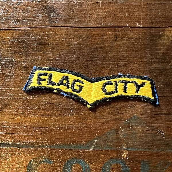 【USA vintage】ワッペン FLAG CITY 小さめワッペン 刺繍ワッペン アメリカ ビンテージ パッチ