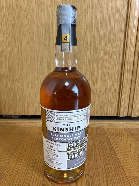 ラフロイグ３０年 700ml １本 ALC 5３.６％　カスクストレングスTHE KINSHIP ハンターレイン　