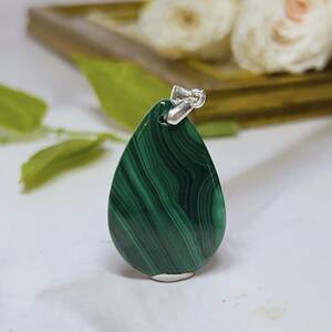 【E6868】マラカイト＊孔雀石＊ペンダント＊Malachite＊Pendant＊天然石＊パワーストーン＊