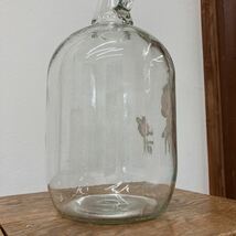 ビンテージ 大きなバンビのガラス瓶/保存容器 ガラス製 エンボス文字 飾り ディスプレイ 花瓶 置物 古い 当時物 昭和レトロ ポー342_画像5