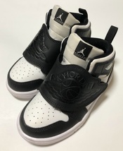 NIKE AIR JORDAN SKY JORDAN エアジョーダン1 スカイジョーダン 15cm ★ BQ7196-010 子供用 キッズサイズ スニーカー ブラックホワイト_画像1