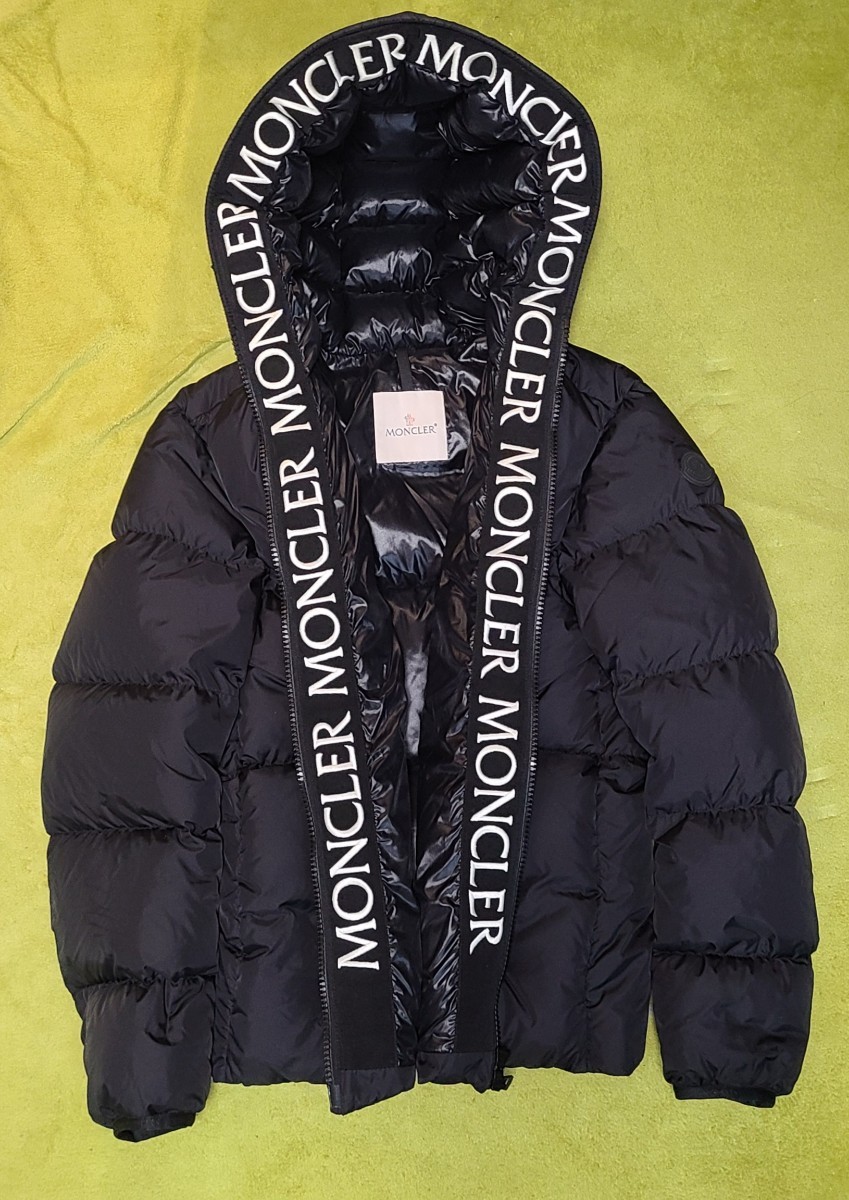 ヤフオク! -「moncler giubbotto」(男性用) (モンクレール)の落札相場