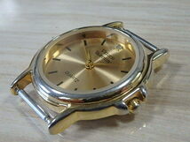 n109u　ジャンク　不動品　本体のみ　Vittorio Valentino　腕時計　中古　部品取り　パーツのみ_画像2