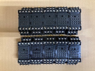 ☆新品☆ OMRON/オムロン OMRON/オムロン CJ1W-OD263 6ヶ月保証-