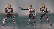 S.H.Figuarts 仮面ライダーファイズ&アクセルフォーム&ブラスターフォーム 3点セット★未開封新品★ S.H.フィギュアーツ 仮面ライダー555_画像2